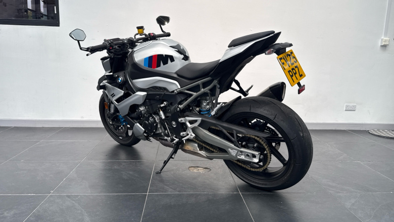BMW M 1000 R (25MY)